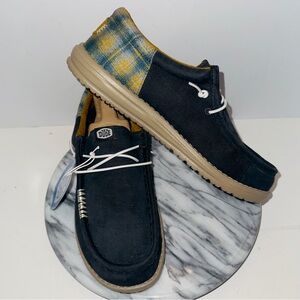 Hey Dude Men's Wally Funk Waffle Navy Plaid Shoes New With Tags  2024 US 10